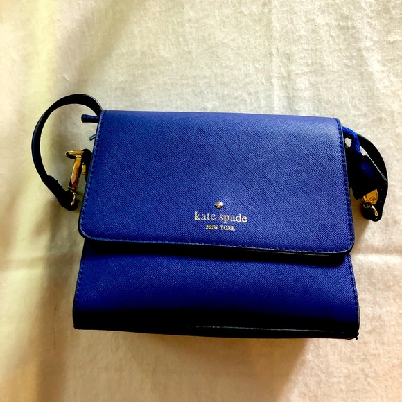 Small Kate Spade Purse - Picture 1 of 3